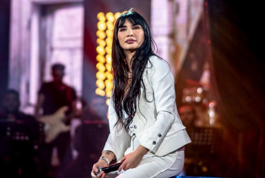 Πάολα: Ο άγνωστος “γιος” της – Η μητέρα του πέθανε στην γεννά και η τραγουδίστρια τον έχει σαν παιδί της