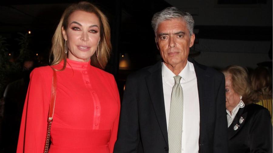 Ταξίδι στο Παρίσι για την Στεφανίδου και τον Ευαγγελάτο: Η υπέροχη φωτογραφία στον Πύργο του Άιφελ