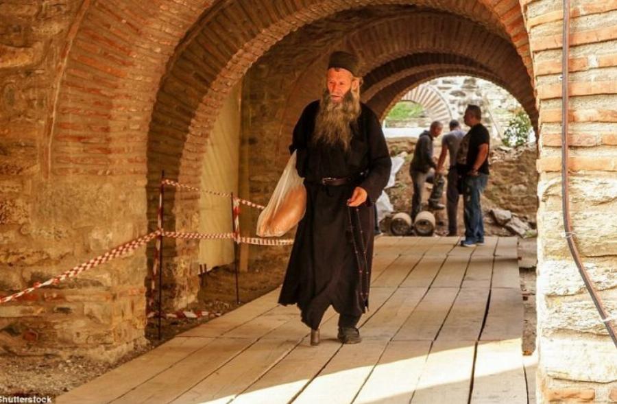 Εργασίες Αγίου Όρους: Αυτά είναι τα 60 διακονήματα των μοναχών