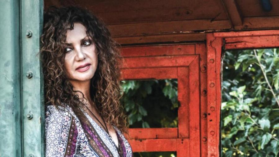 Σοφία Αρβανίτη: Η καταγωγή, η σχέση με τον Μιχάλη Ρακιντζή, ο μυστικός γάμος και η τραγική απώλεια του ήρωα αδερφού της