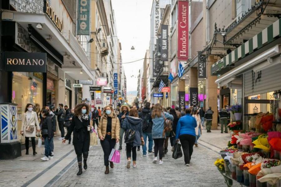 Πρωτοφανής πτώση στα σουπερμάρκετ: Τέλος οι αγορές για ρούχα, παπούτσια