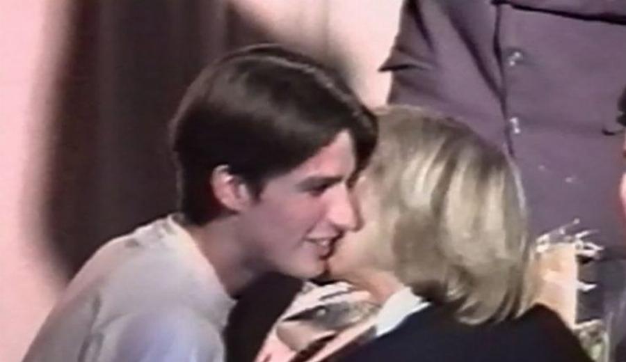 Η άγνωστη ιστορία της σικ κυρίας Μακρόν που παντρεύτηκε τον μαθητή της και έγινε η Πρώτη Κυρία της Γαλλίας