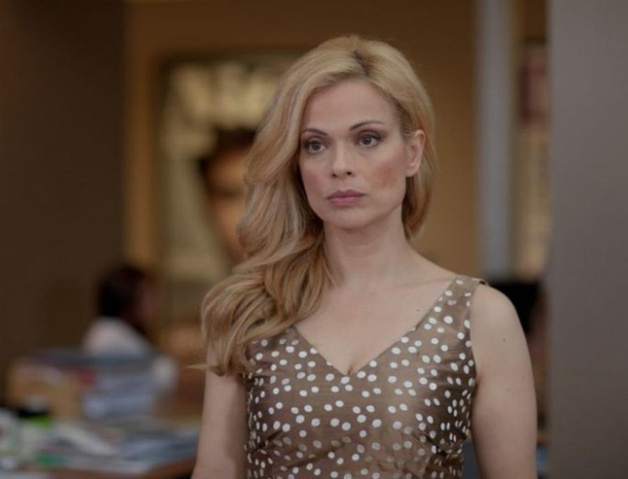 «Σεισμός» στο θέατρο: Αποχώρησε έξαλλη από την παράσταση η Δάφνη Λαμπρόγιαννη και καταγγέλλει τον Σπύρο Παπαδόπουλο