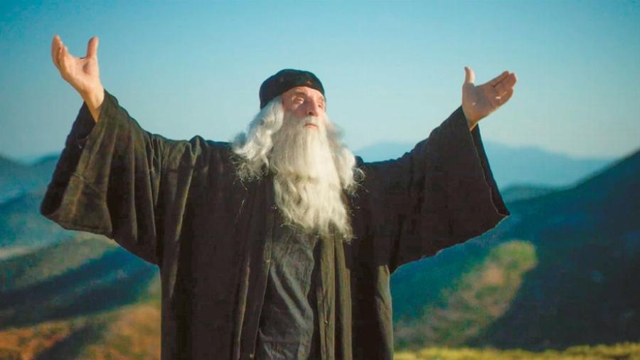 Νικήτας Τσακίρογλου: «Πήρα μεγάλη αγάπη στα 85 μου γιατί παίζω στον “Αγιο Παΐσιο”»