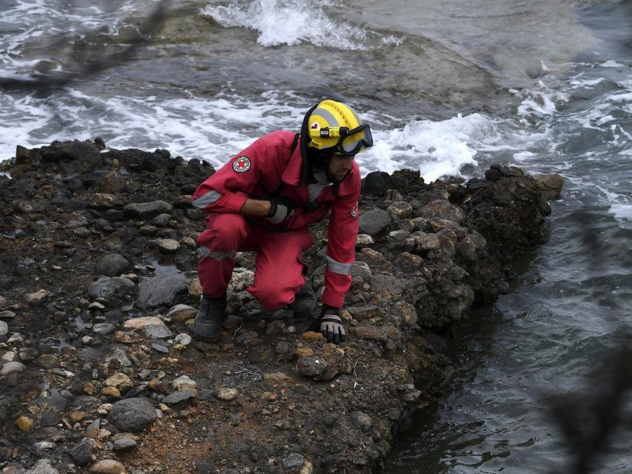 Μπλέχτηκαν τα σχοινιά και κρεμάστηκε με το κεφάλι μέσα στο νερό¨Ο μαρτυρικός θάνατος της γυναίκας που έκανε καταρρίχηση στη Μακρινίτσα