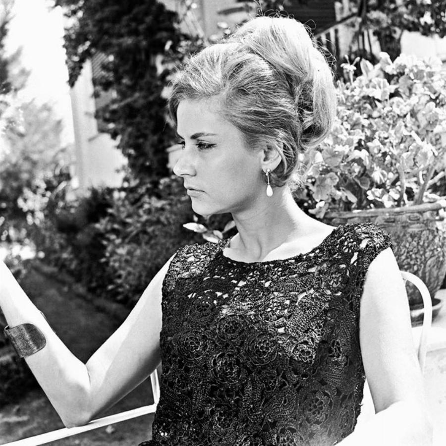 Φλωρέττα Ζάννα: Η διάσημη “αδερφή” του Δημήτρη Παπαμιχαήλ που παράτησε την καριέρα της και άνοιξε την πιο πολυσυζητημένη μπουτίκ στο Κολωνάκι