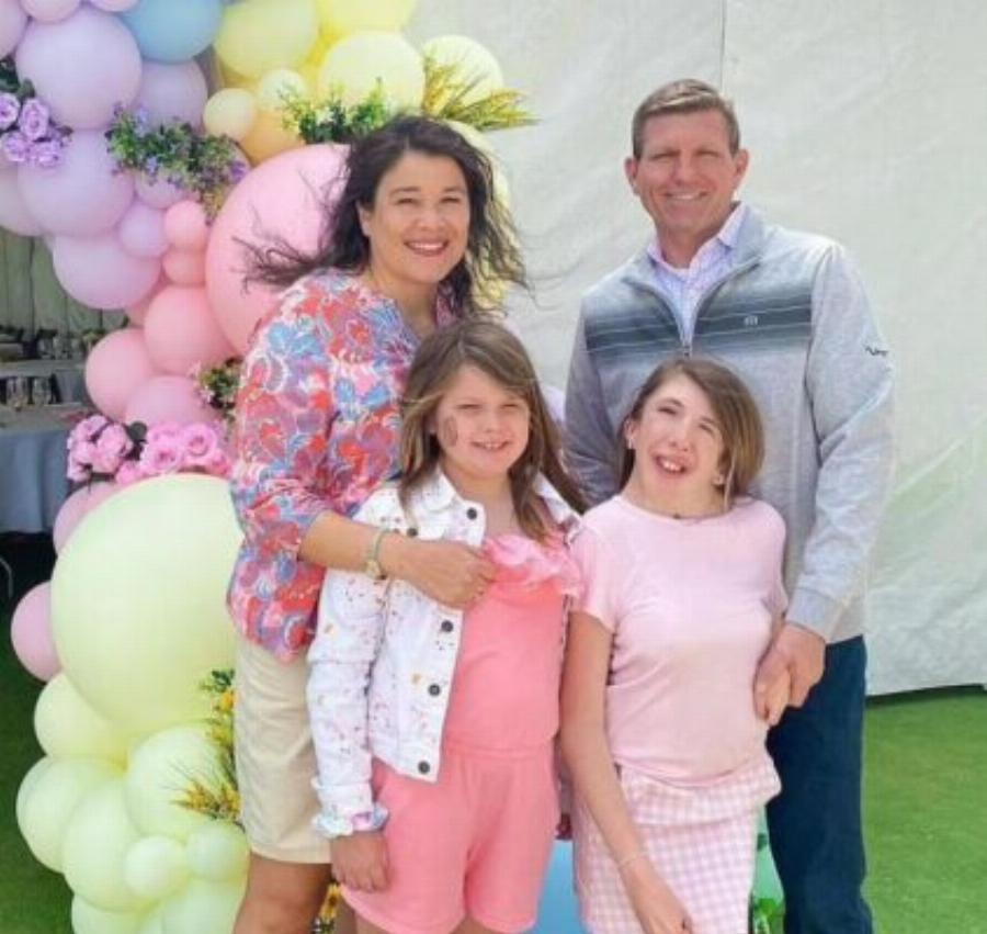 Η 14χρονη με σπάνια πάθηση άντεξε 33 χειρουργεία και η ασφάλιση της δεν καλύπτει καμία θεραπεία