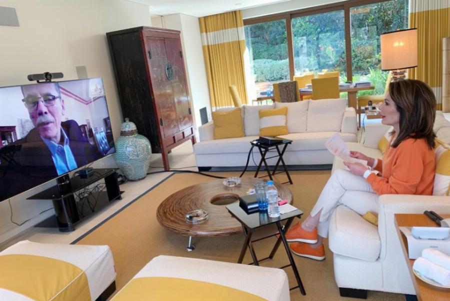 Γιάννα Αγγελοπούλου-Δασκαλάκη: Εικόνες από το υπέροχο σπίτι της με το τεράστιο κίτρινο σαλόνι και το κλασικό γραφείο