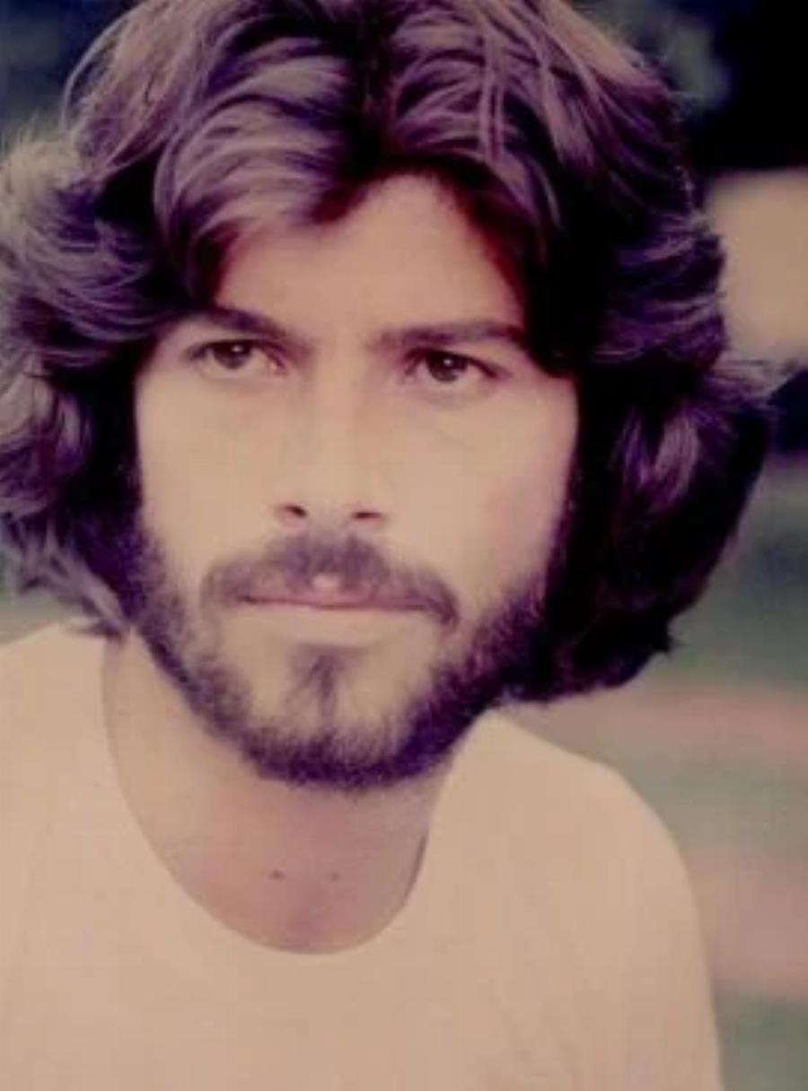 Νίκος Βερλέκης: H διαχρονική γοητεία, η χαμένη καριέρα στο εξωτερικό για μια γυναίκα και η αγροτική ζωή στο χωριό