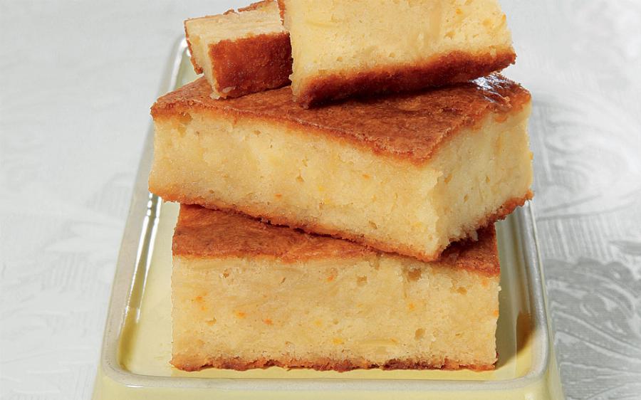 Γιαουρτόπιτα της Γιαγιάς: Η λαχταριστή συνταγή με σιμιγδάλι και λεμόνι