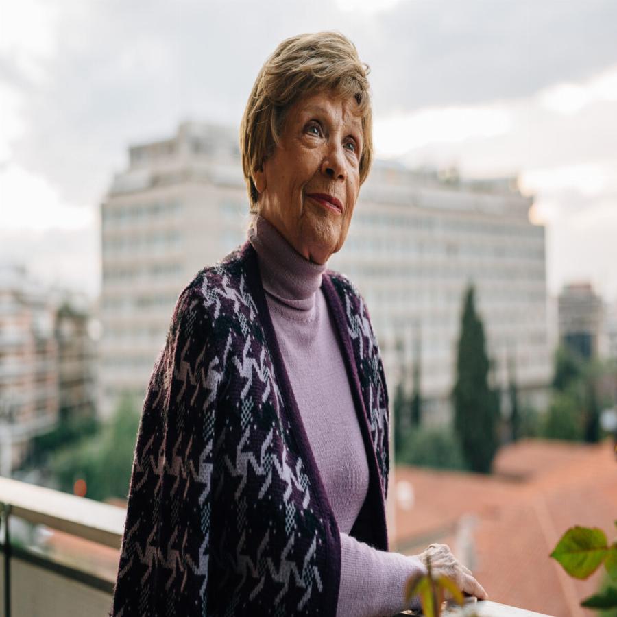 Μέλπω Ζαρόκωστα: Τα παιδικά χρόνια, η νοσηλεία της μητέρας της σε ψυχιατρείο, ο μυστικός γάμος στα 17 και η μάχη με τον καρκίνο