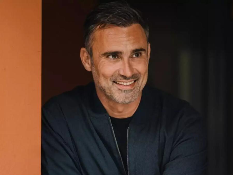 «Οι γκέι θέλουν να έχουν δικαιώματα»: Η συγκλονιστική εξομολόγηση του Γιώργου Καπουτζίδη