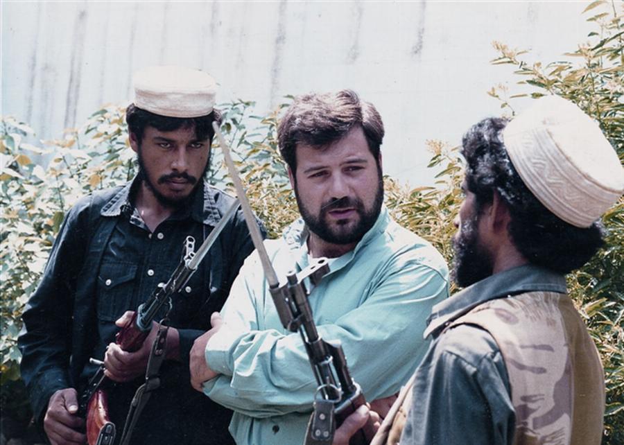 Κάρλος Μαυρολέων: Η γοητευτική προσωπικότητα γνωστός ως και «Έλληνας Τσε» και το τέλος του που θα γίνει ταινία