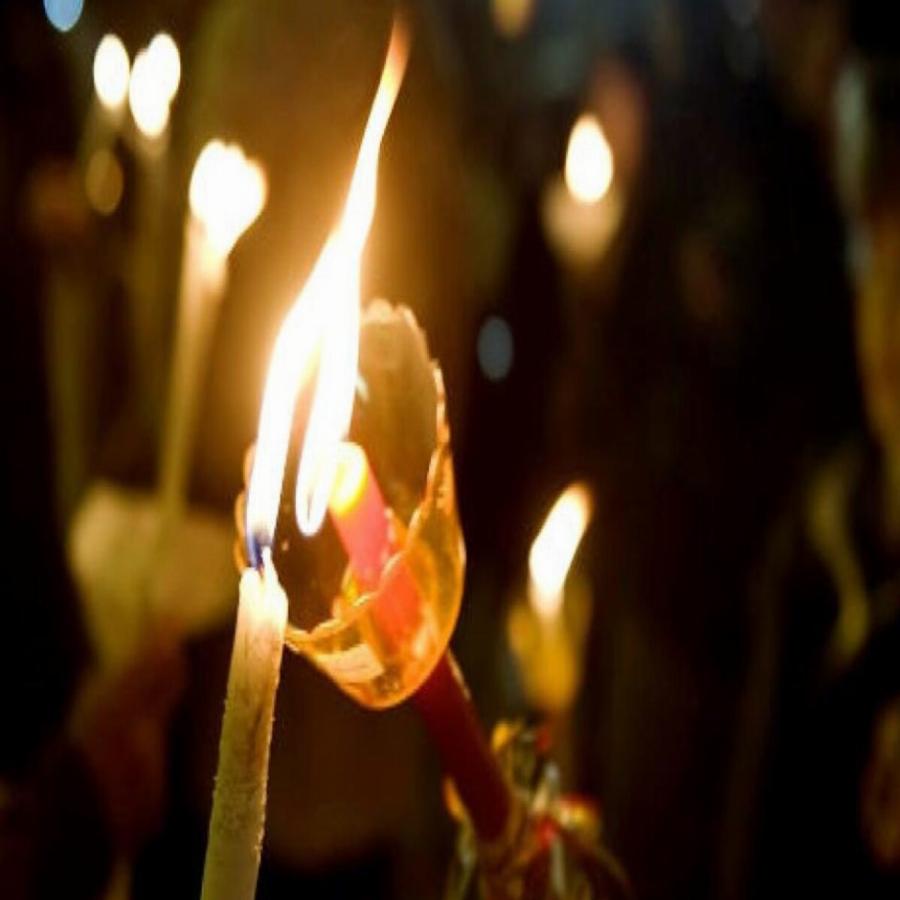 Γυναίκα έψαλε το Χριστός Ανέστη, προσκύνησε την εικόνα στην Πάτρα και πέθανε