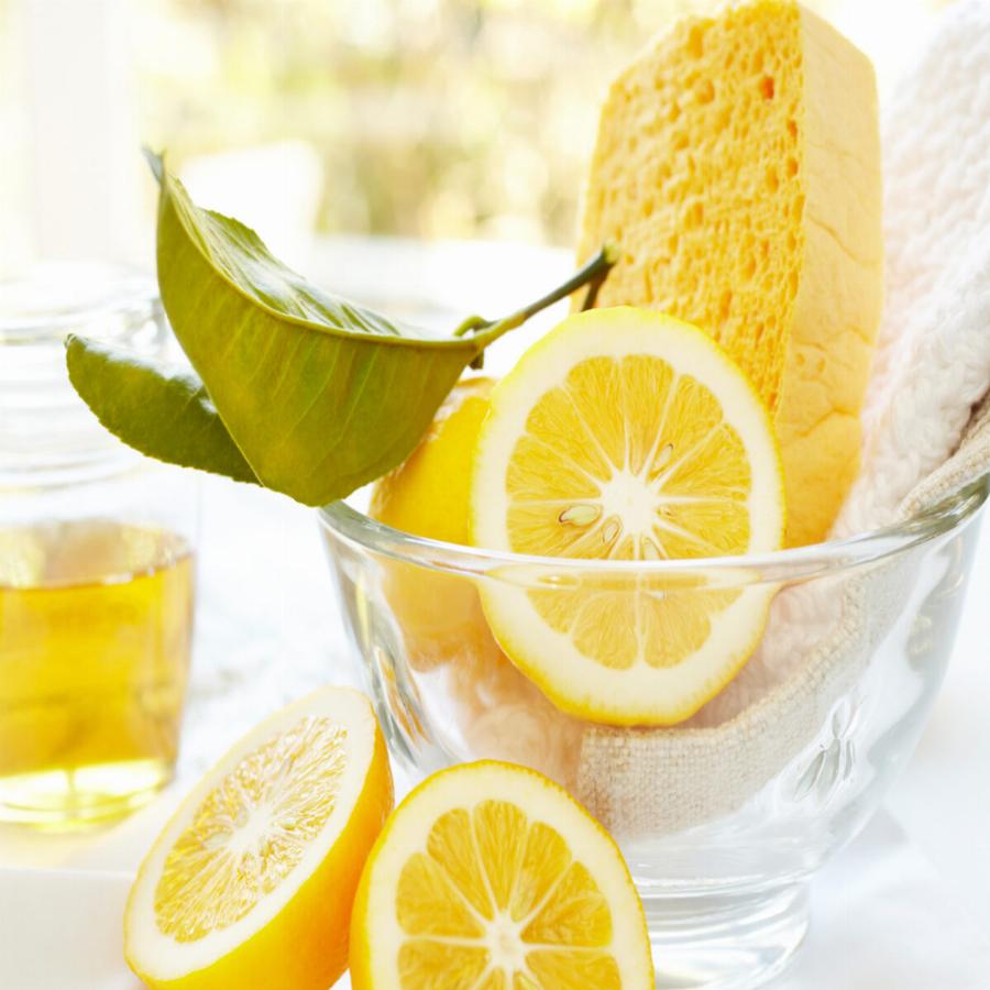 Λεμόνι: Εύκολα κόλπα για να καθαρίσετε το σπίτι σας