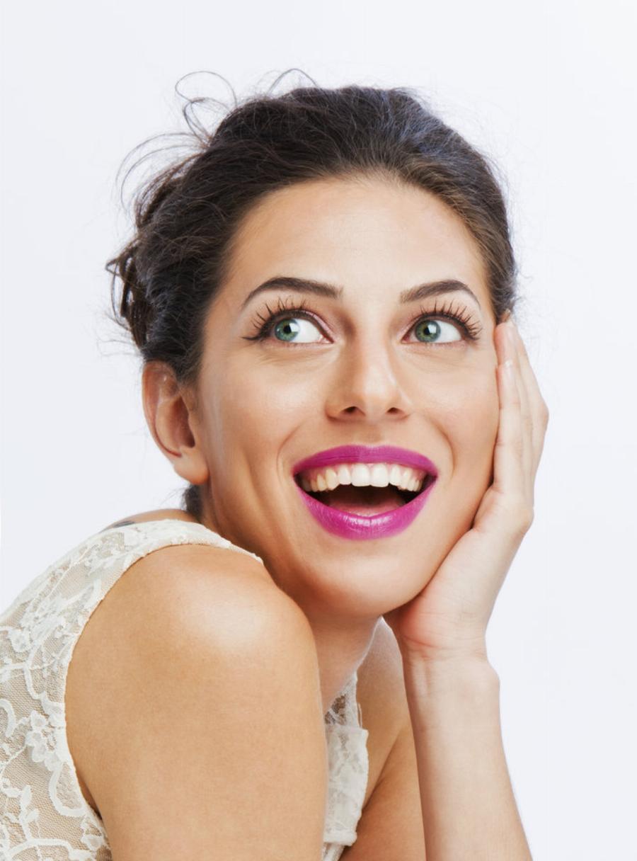 Μπέτυ Λιβανού: Η συνάντηση με τον πατέρα της στα 12, η ενασχόληση με το μόντελιγκ, η σχέση με τη δημοσιότητα και οι πανέμορφες κόρες