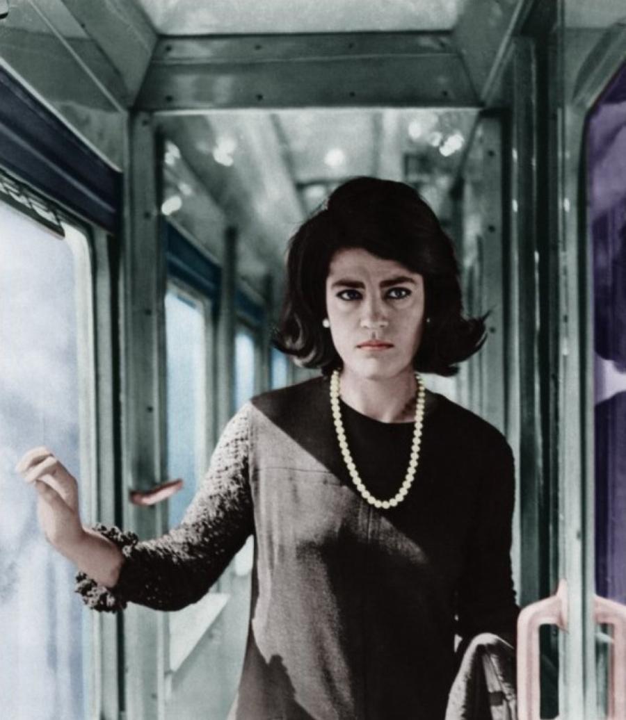 Ειρήνη Παπά: Γνωστή και ως ζωντανή Καρυάτιδα, η περίεργη σχέση με τον πατέρα της, η σπουδαία καριέρα και η μάχη με το Αλτσχάιμερ