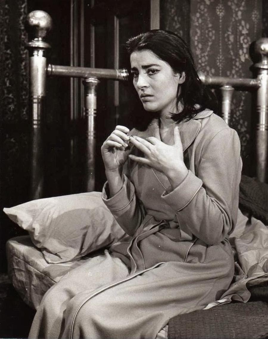 Ειρήνη Παπά: Γνωστή και ως ζωντανή Καρυάτιδα, η περίεργη σχέση με τον πατέρα της, η σπουδαία καριέρα και η μάχη με το Αλτσχάιμερ