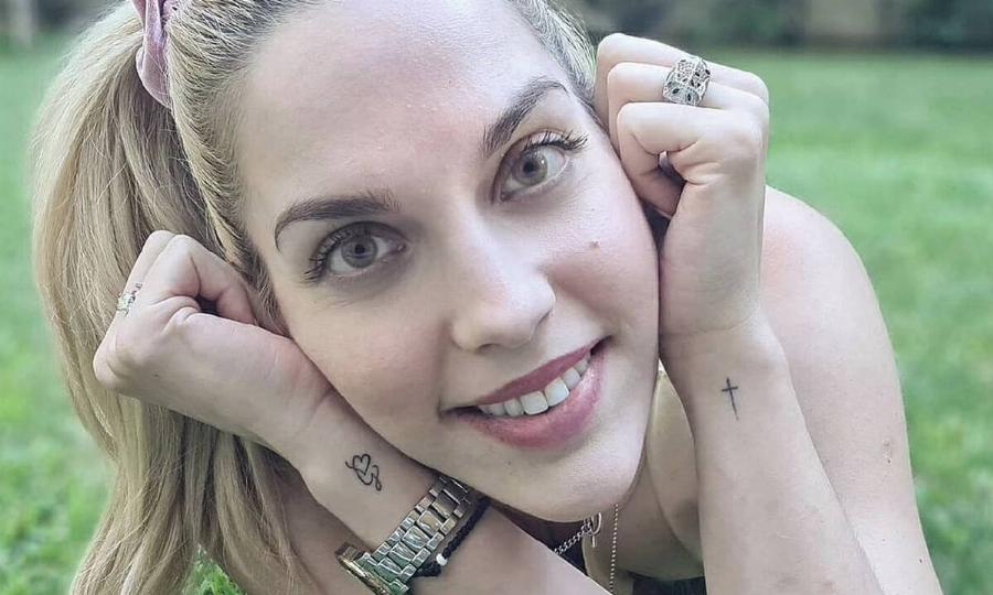 «Αυτό το κτήνος, το τέρας»: Ξέσπασε σε κλάματα η Μαντώ Γαστεράτου κατά της Πισπιρίγκου