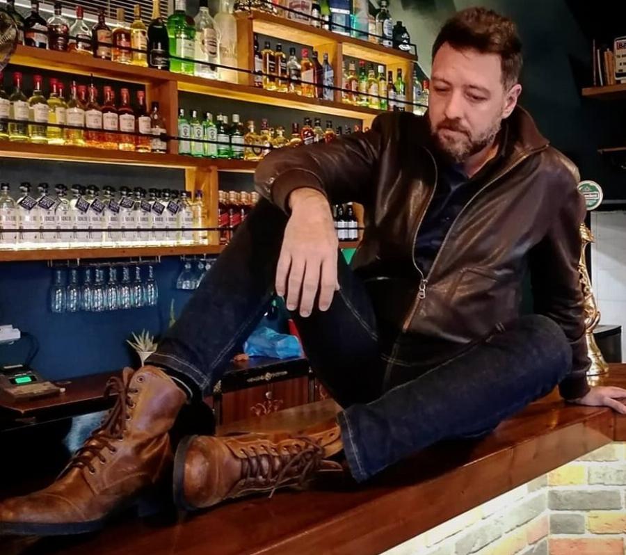 Μάνος Παπαγιάννης: Τα δικαστήρια για ξυλοδαρμό, οι αποκαλύψεις για την “Μαρία η άσχημη” και η απόσυρση από την υποκριτική