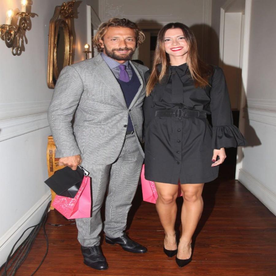 Νίκη Θωμοπούλου: Η πανέμορφη σύζυγος του Γιάννη Μαρακάκη που είναι 16 χρόνια νεότερη