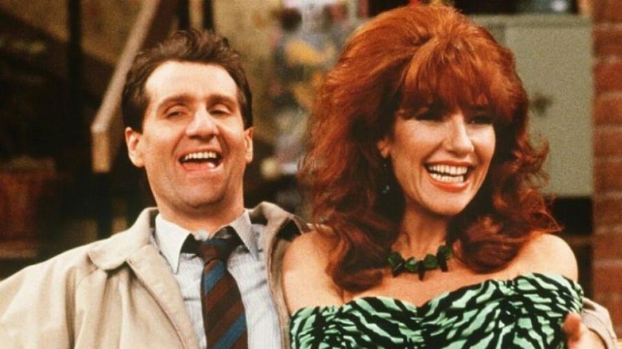 Πως είναι σήμερα η Πέγκι Μπάντι, 25 χρόνια μετά το τέλος της αγαπημένης σειράς «Παντρεμένοι με παιδιά»