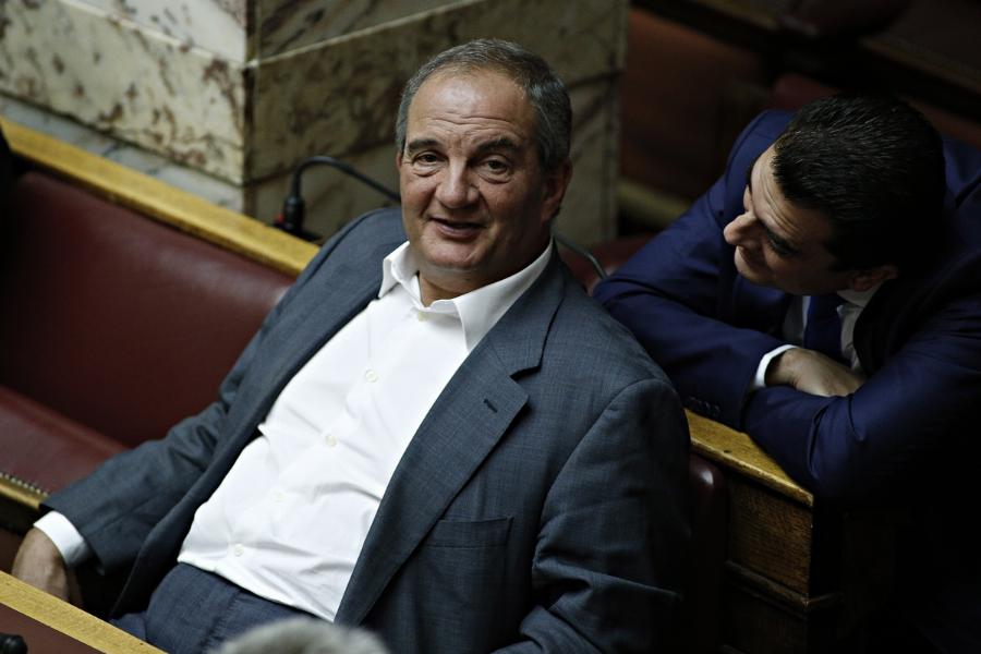Ετοιμάζεται ξανά να γίνει πρωθυπουργός ο Κώστας Καραμανλής;
