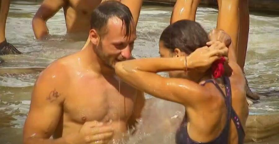 «Όταν ήμασταν στην πισίνα με τον Γιώργο, δεν γνωρίζαμε ότι γράφει η κάμερα», Μυριέλλα Κουρεντή