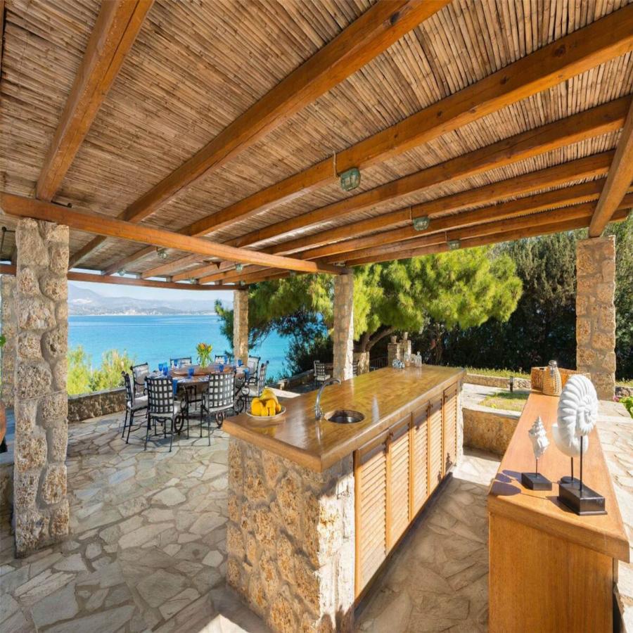 Αυτό είναι το πιο ακριβό σπίτι στην Ελλάδα: Κοστίζει 20 εκατομμύρια και το εσωτερικό του εντυπωσιάζει