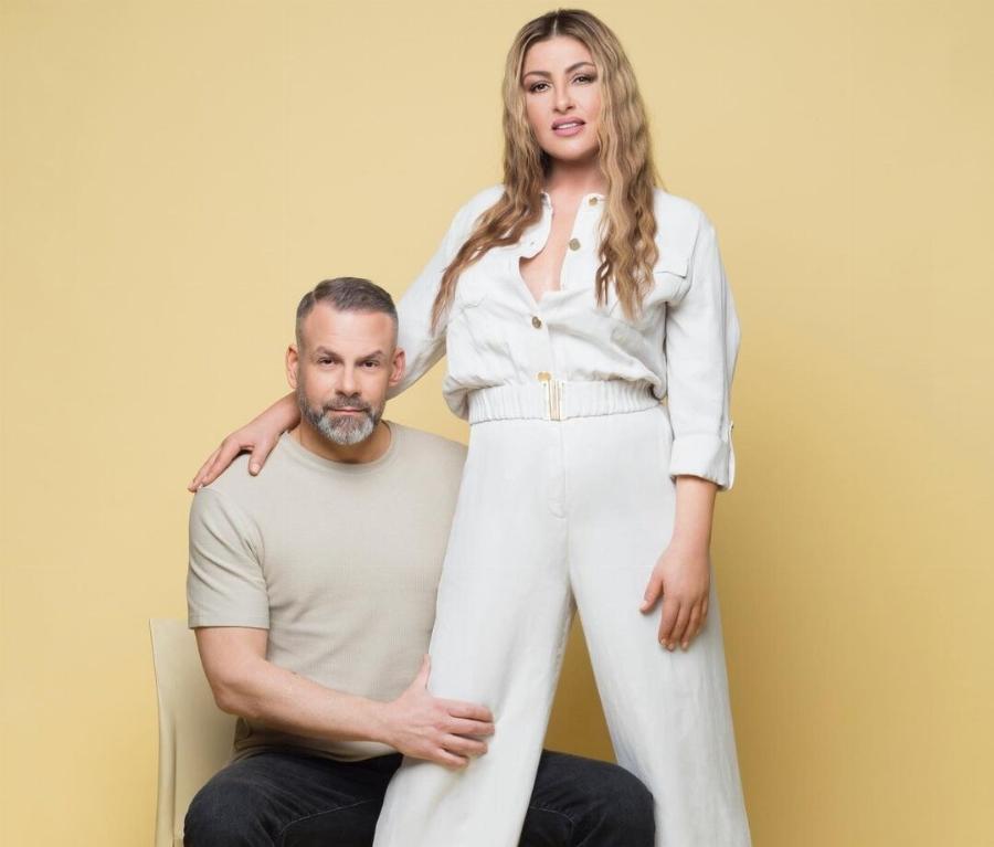 Πιο όμορφη από ποτέ: Η νέα εμφάνιση της Έλενας Παπαρίζου που μας άφησε με το στόμα ανοιχτό