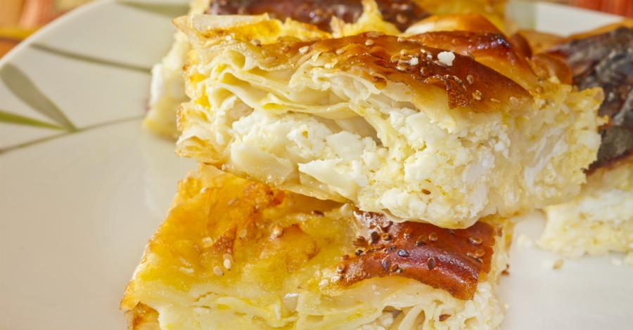 Τυρόπιτα σουφλέ: Η καλύτερη συνταγή με φέτα και φύλλο κρούστας