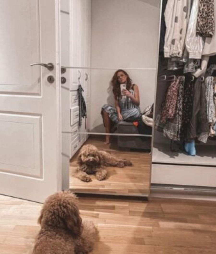 Σίσσυ Χρηστίδου: Αυτό είναι το «λευκό» μοντέρνο σπίτι της με τέλεια διακόσμηση και με δωμάτιο – ντουλάπα