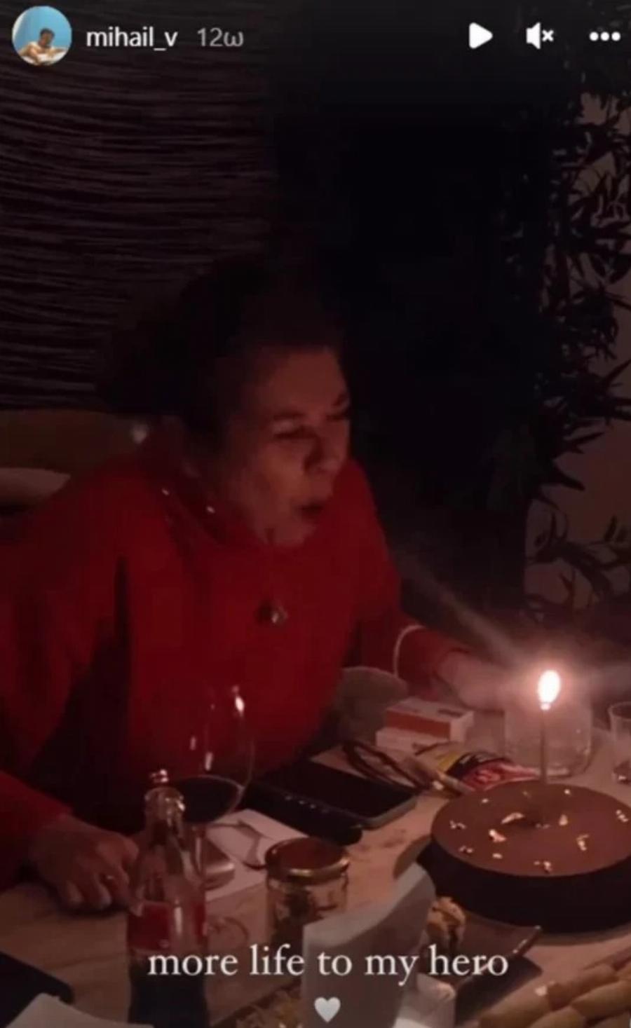 Σοφία Αλιμπέρτη: «Μεγαλώνω όπως θέλω εγώ, βγαίνουν οι ρυτίδες στο πρόσωπό μου και είμαι χαρούμενη»