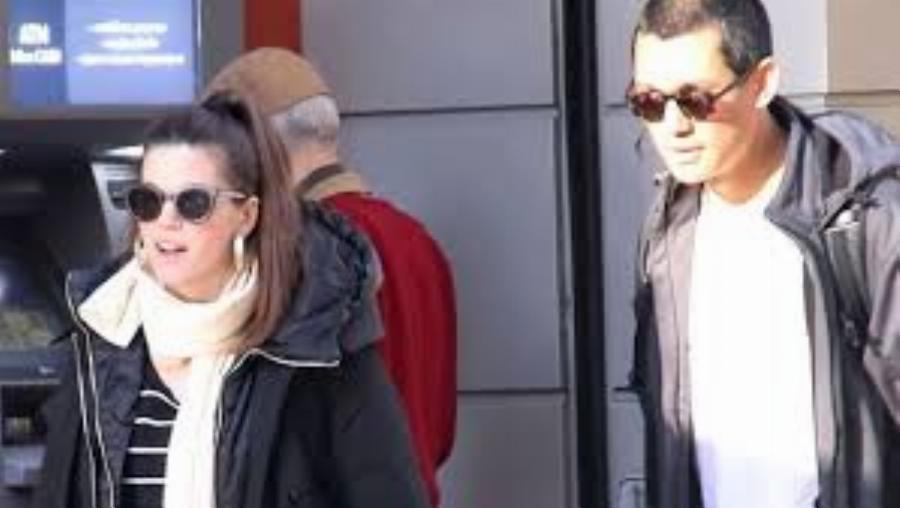 Σωτήρης Κοντιζάς: Η παιδική ηλικία στην Ιαπωνία, η γνωριμία με τη σύζυγό του, η οικογένεια και το όμορφο όνομα της κόρης του