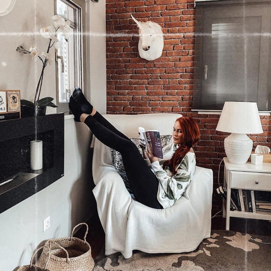 Σίσσυ Χρηστίδου: Αυτό είναι το «λευκό» μοντέρνο σπίτι της με τέλεια διακόσμηση και με δωμάτιο – ντουλάπα