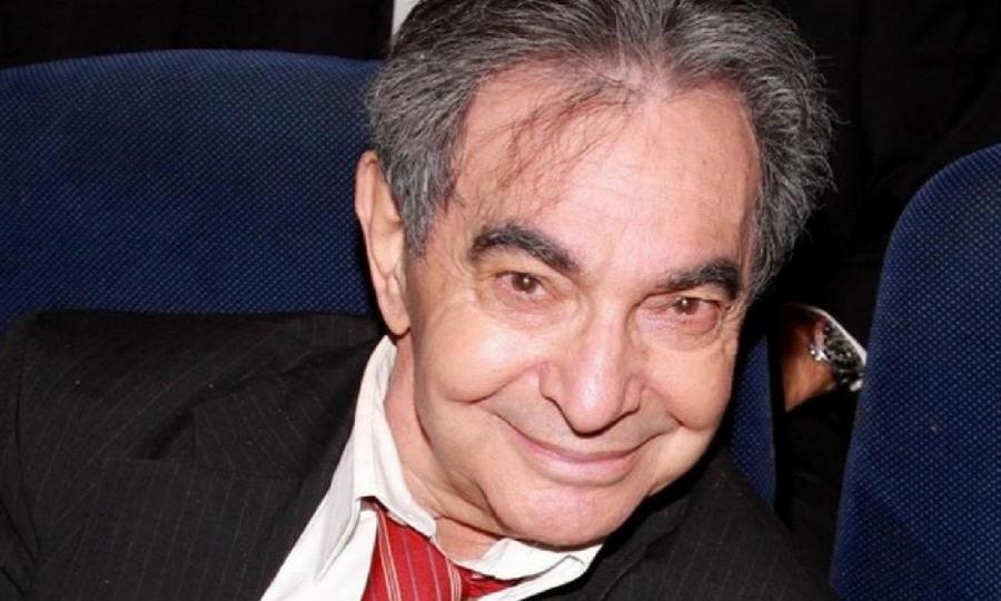 Τέρης Χρυσός: «Δεν παντρεύτηκα ποτέ εξαιτίας της μάνας μου. Η μια της ξίνιζε και η άλλη της βρώμαγε»