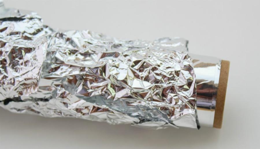 Αλουμινόχαρτο: Τα κόλπα για να εξαφανίσετε την σκουριά και να γυαλίσετε τα ασημικά