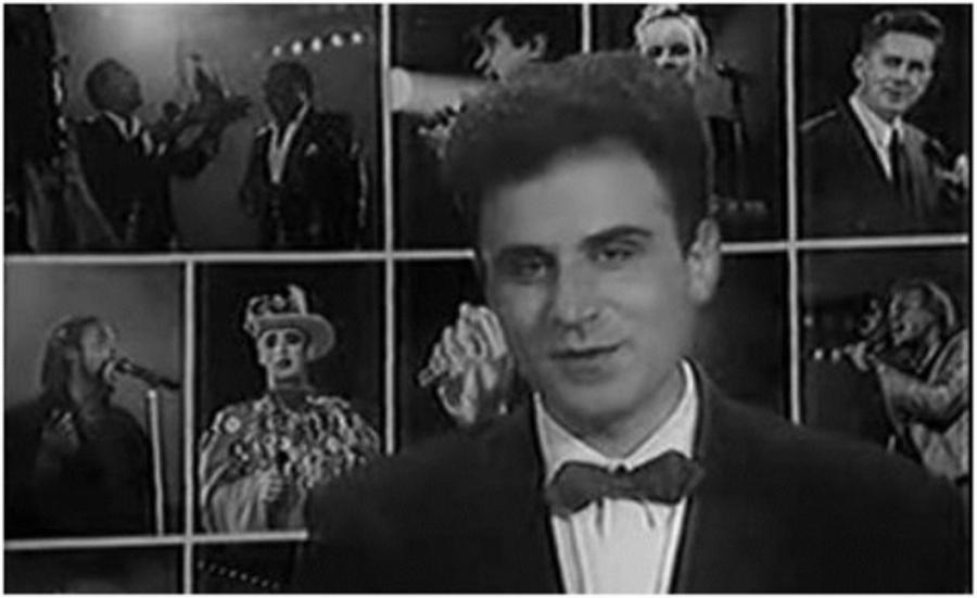 «Μουσικόραμα»: O μύθος του παρουσιαστή και η θρυλική εκπομπή της ΕΡΤ που καθήλωσε την δεκαετία των 80s