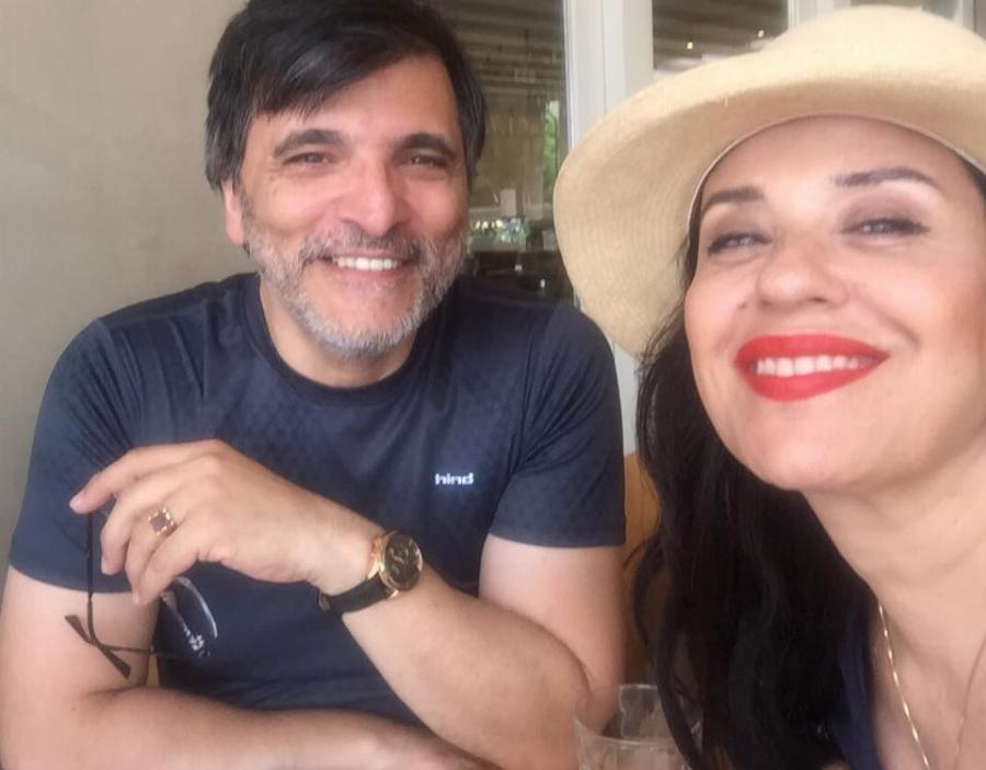 Μαρία Τζομπανάκη: Αυτός είναι ο εντυπωσιακός και νεότερος σύζυγος της 65χρονης «Καλλιόπης» του «Σασμού»