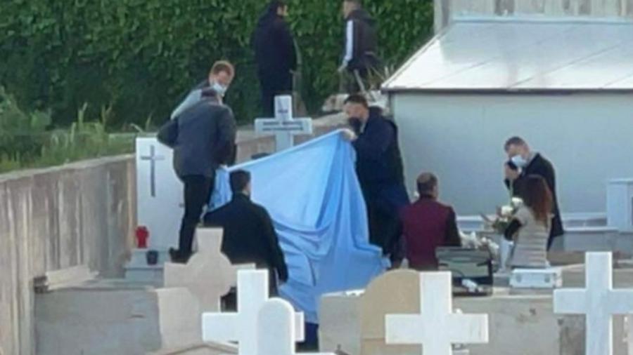 Θα μας τρελάνει η Ρούλα: Που είχε βάλει το τάμπλετ της  Τζωρτζίνας η Πισπιρίγκου