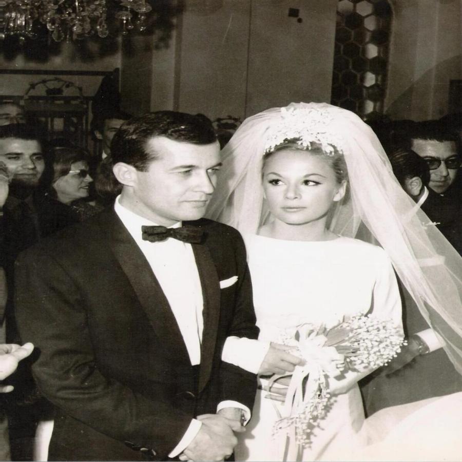 Γάμοι διάσημων που άφησαν εποχή: 15 σπάνιες φωτογραφίες από παλιούς γάμους τρέλαναν τα μέσα ενημέρωσης της εποχής