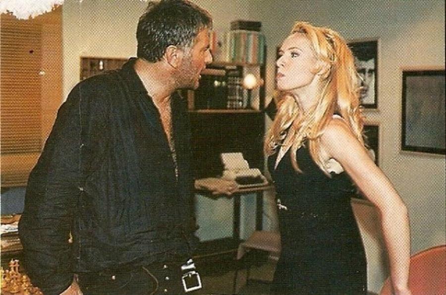 Ελληνικές κωμικές σειρές: 5 τηλεοπτικοί έρωτες που μας καθήλωσαν αλλά έληξαν άδοξα