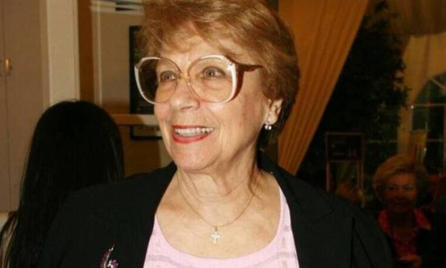 Μέλπω Ζαρόκωστα: Τα παιδικά χρόνια, η νοσηλεία της μητέρας της σε ψυχιατρείο, ο μυστικός γάμος στα 17 και η μάχη με τον καρκίνο