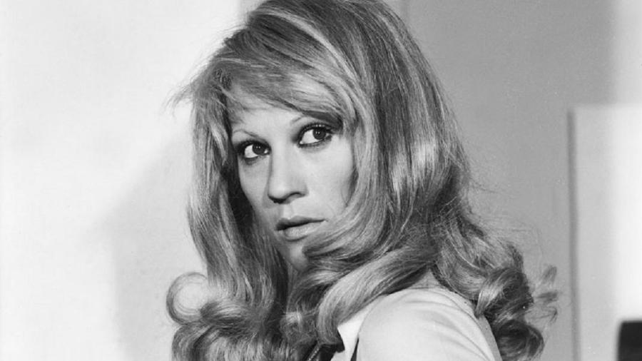 Ζωή Λάσκαρη: Ο κρυφός αρραβώνας, η καριέρα,  το σκάνδαλο και ο γάμος με τον Λυκουρέζο που παραλίγο να μην γίνει ποτέ