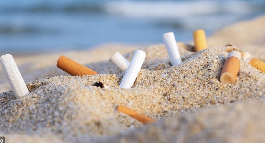 Είναι οριστικό: Τέλος το κάπνισμα στις παραλίες