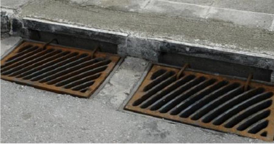 «Μου έπεσαν τα κλειδιά στο φρεάτιο και με βοήθησαν ο Χουσείν και η γυναίκα του»: Ποστ-φόρος τιμής για την αξία του γείτονα