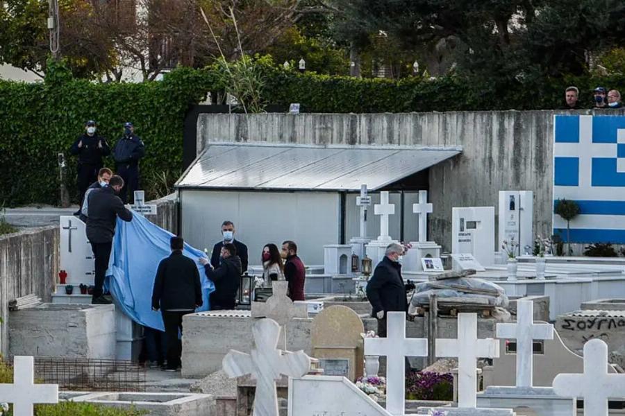 Μίλησε το τάμπλετ που θάφτηκε μαζί με τη Τζωρτζίνα: Το υλικό που ανέσυραν οι αρχές