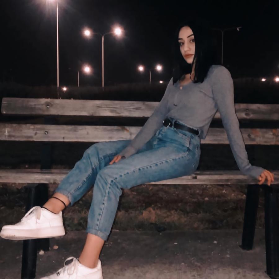 Λάρισα: Πανελλήνιος θρήνος για τη 19χρονη Μελίσα που έχασε τη ζωή της σε τροχαίο