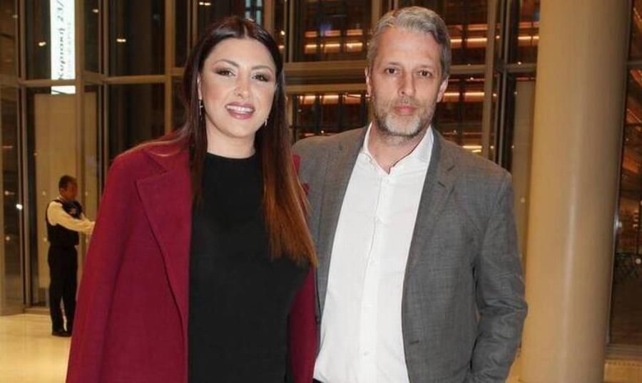 Έλενα Παπαρίζου: Η μεγάλη καριέρα, τα δύο άγνωστα αδέρφια, ο έντονος χωρισμός με τον Τόνυ και ο μυστικός γάμος