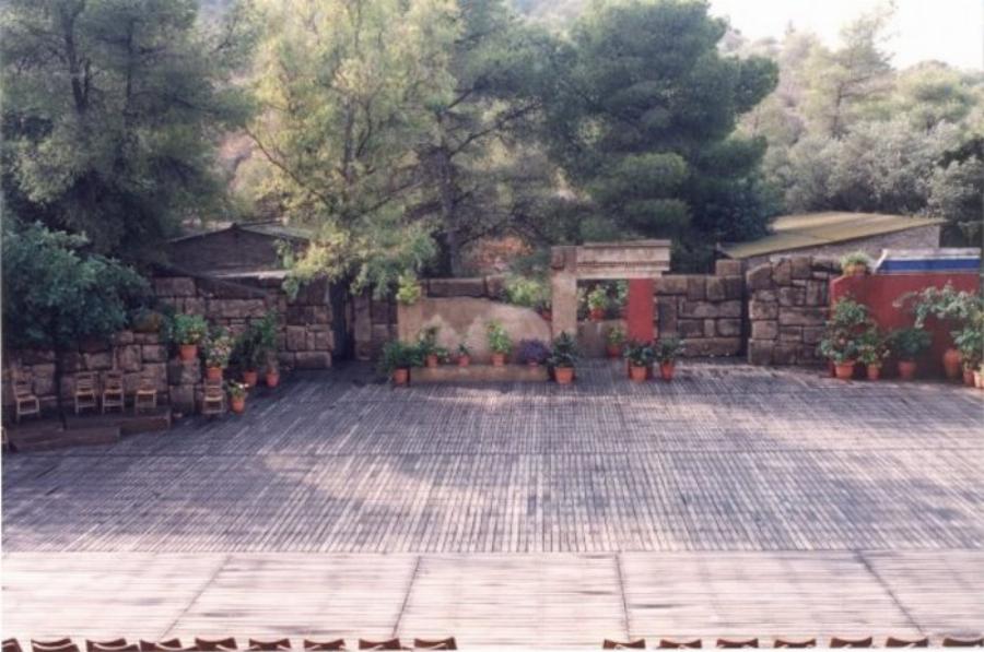 Δόρα Στράτου: Ποια είναι η γυναίκα που προσπάθησε να σώσει τους ελληνικούς παραδοσιακούς χορούς